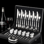 Conjunto de 24 peças de talheres organizados na maleta

