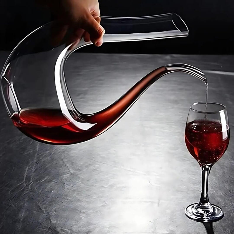 Decantador escultural para vinhos, peça de destaque na decoração

