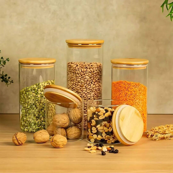 Kit de 5 potes herméticos de vidro com tampa de bambu na cozinha